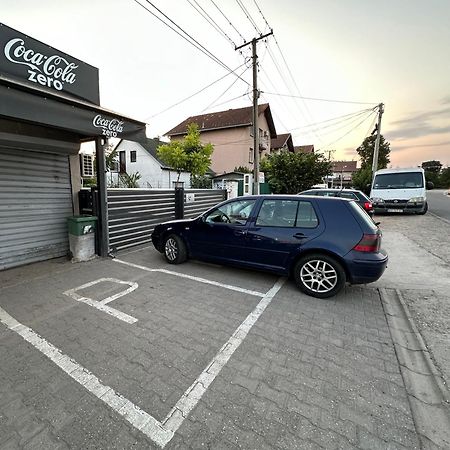 Lovely Apartments Free Street Parking Novi Sad Extérieur photo
