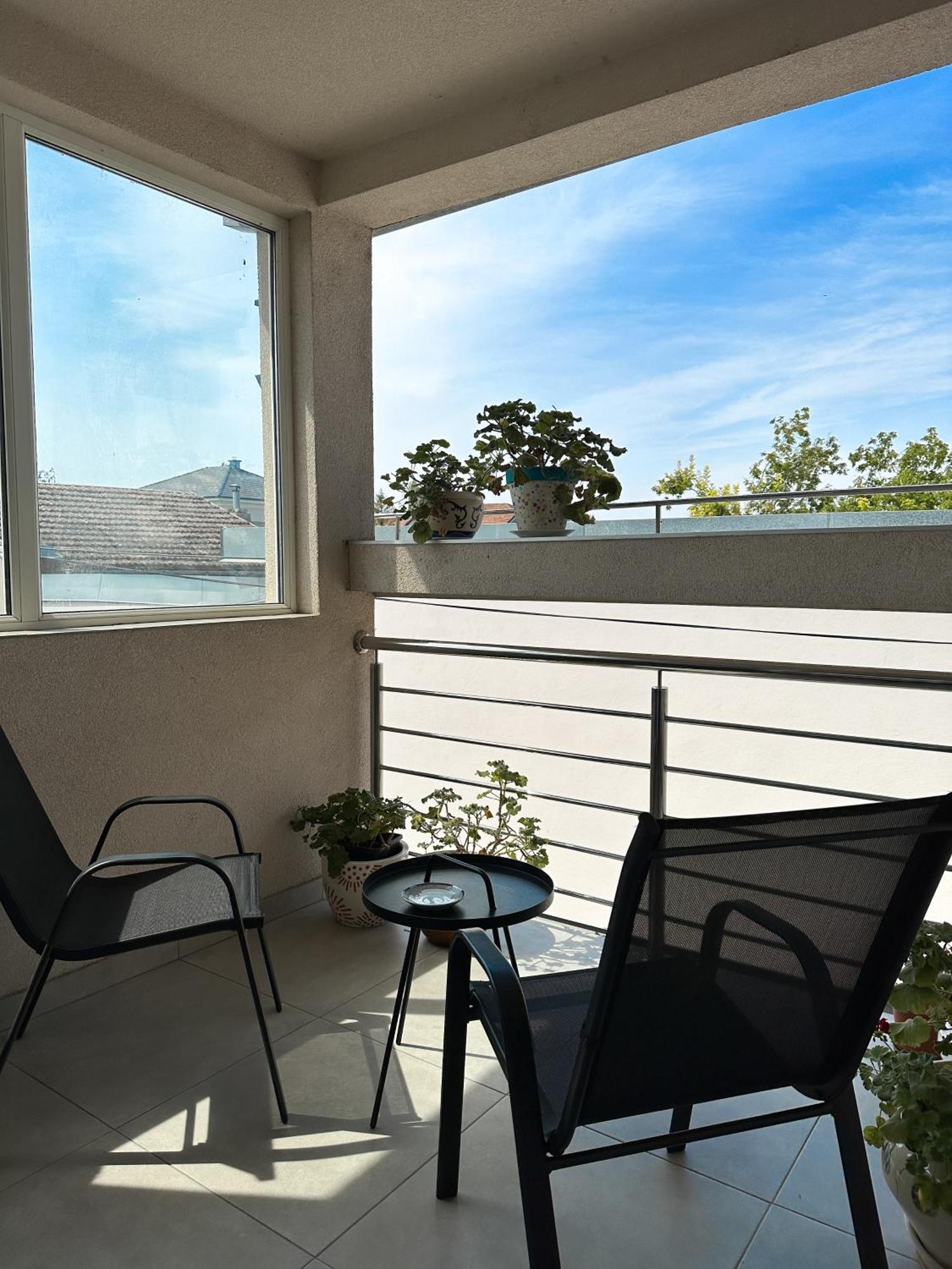 Lovely Apartments Free Street Parking Novi Sad Extérieur photo