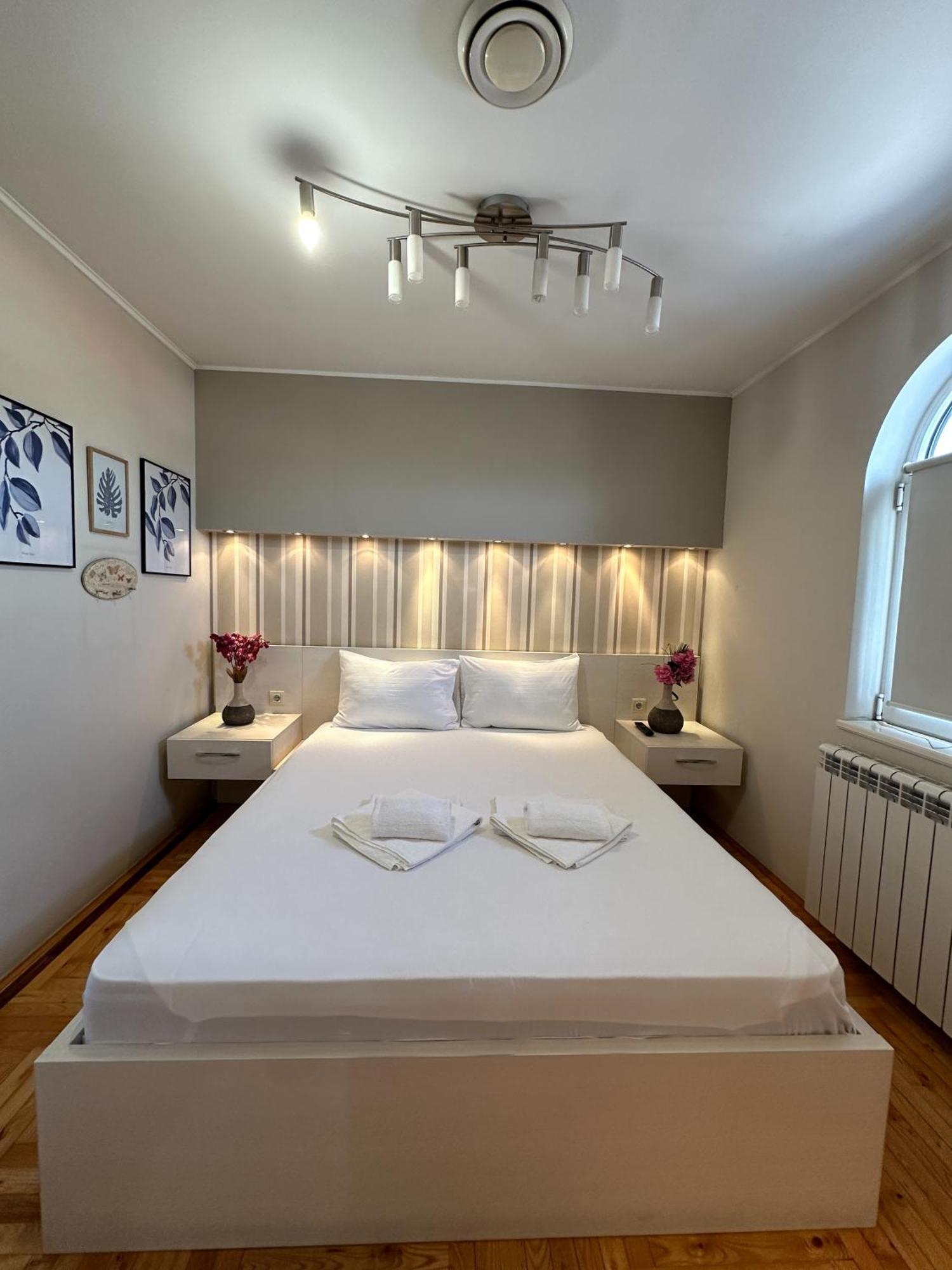 Lovely Apartments Free Street Parking Novi Sad Extérieur photo