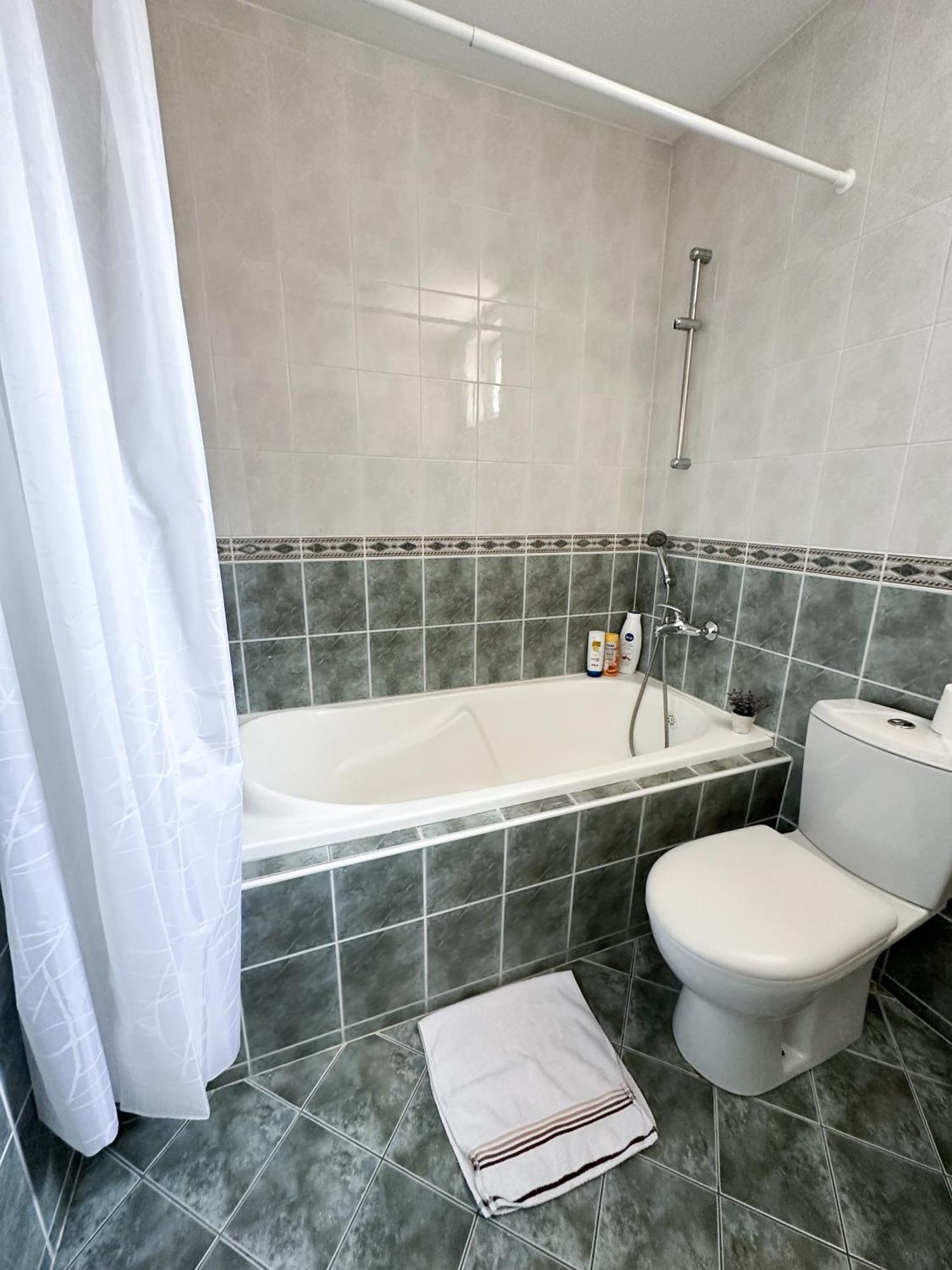 Lovely Apartments Free Street Parking Novi Sad Extérieur photo