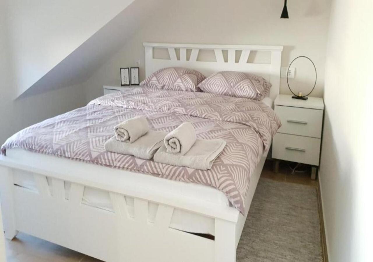 Lovely Apartments Free Street Parking Novi Sad Extérieur photo